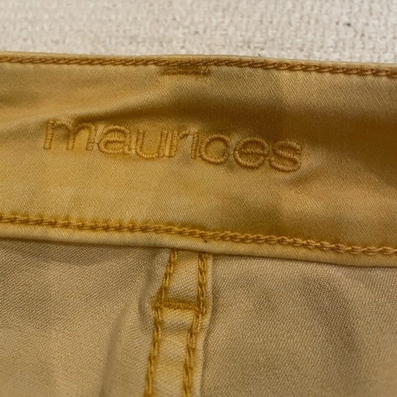 Maurice’s mustard jeans - Picture 2 of 4